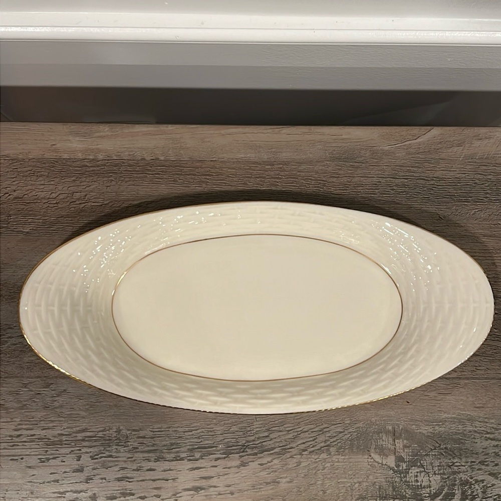 Lenox China Basket Weave Pattern Bread Tray Dish Ivory With 24k Gold Trim